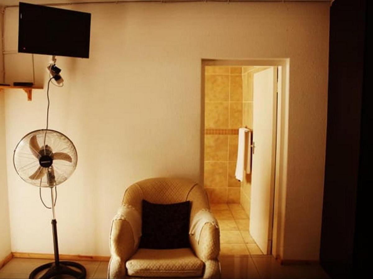 Moshitametsi Guesthouse Kempton Park Exteriér fotografie